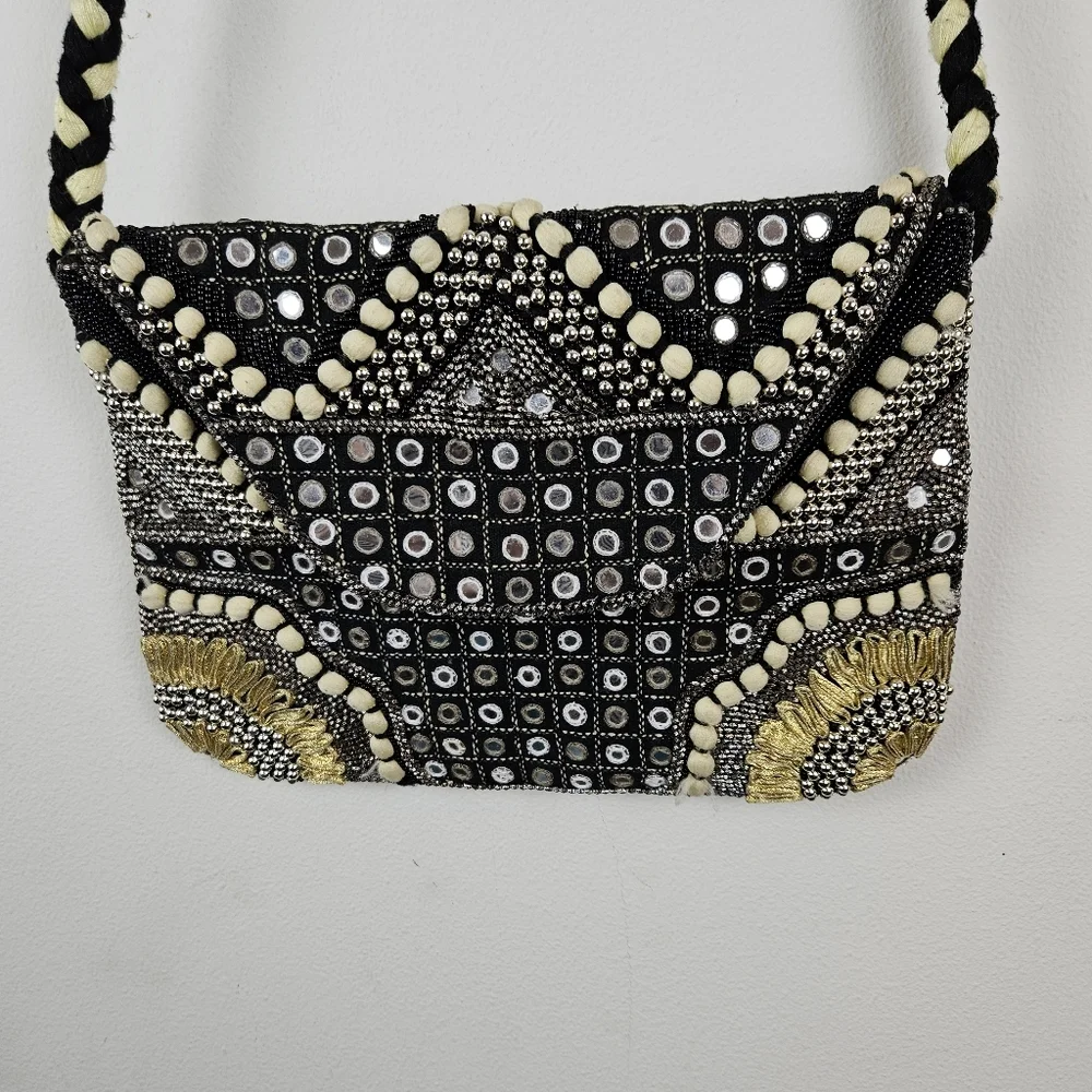 Big Buddha Womens Banjo Beading Crossbody Bag Multicolor Size 13x9x1 Boho - Picture 2 of 8